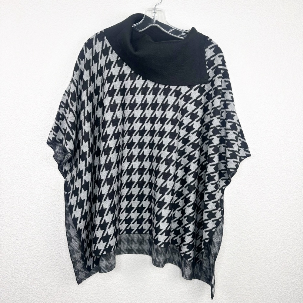 Anne Klein Poncho Sweater Size M Black and White Houndstooth Split Neck NWT
